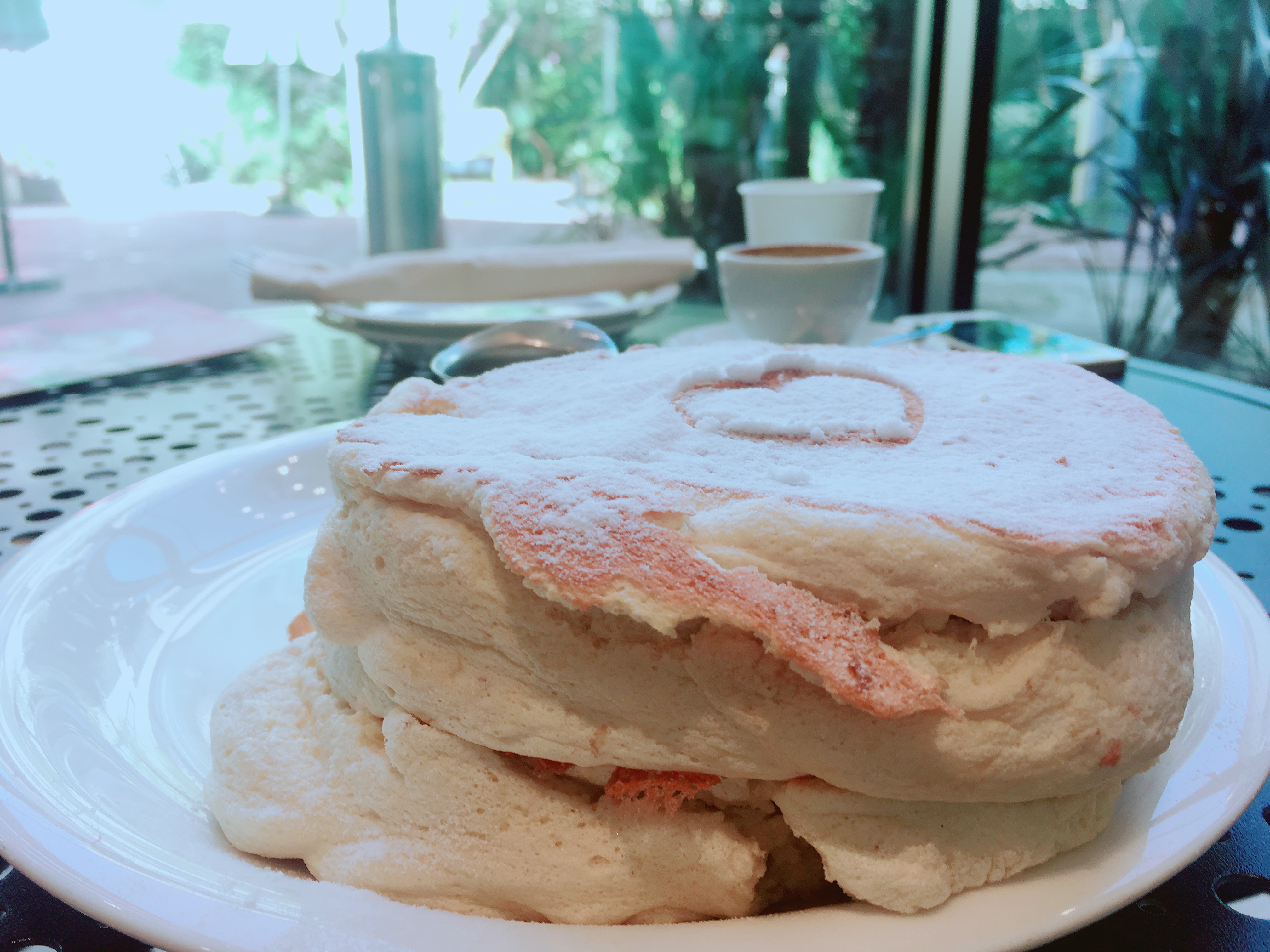 激戦区原宿で並んででも食べたい アースカフェのふわふわパンケーキ 東京在住アラサー女子の口下手ブログ