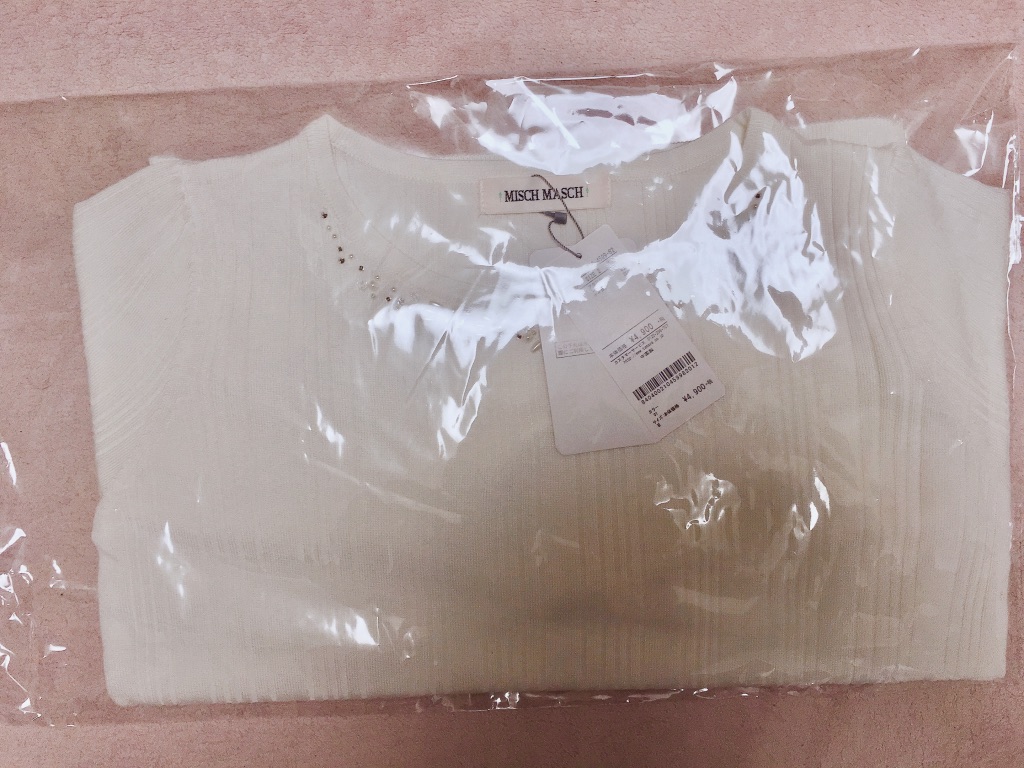 ミッシュマッシュ福袋2019年の装飾付きネックリブニットプルオーバー